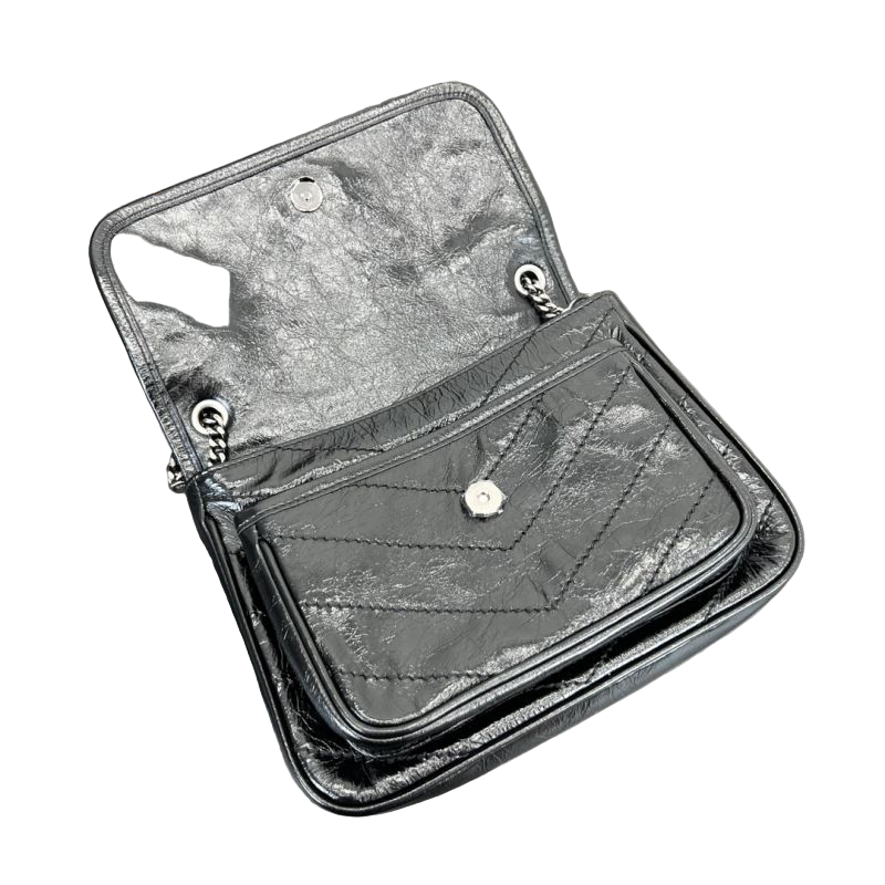 Saint Laurent Niki Baby Vintage Leather Slouchy Chain Tas Zwart