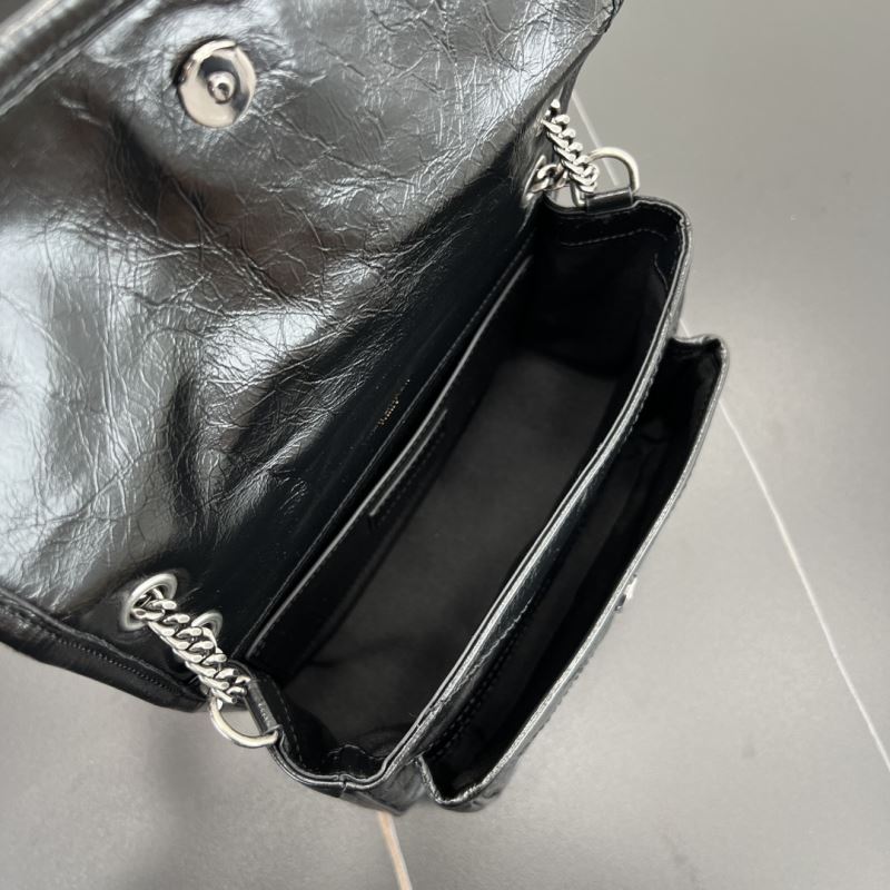 Saint Laurent Niki Baby Vintage Leather Slouchy Chain Tas Zwart