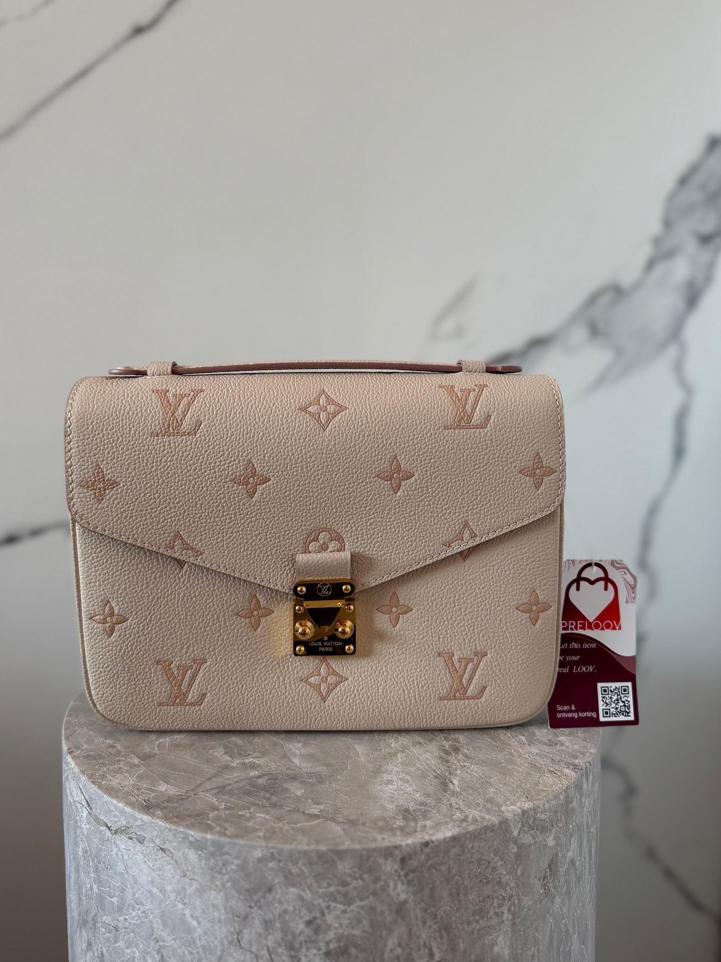 Louis Vuitton Pochette Metis Monogram Empreinte Eden M14977