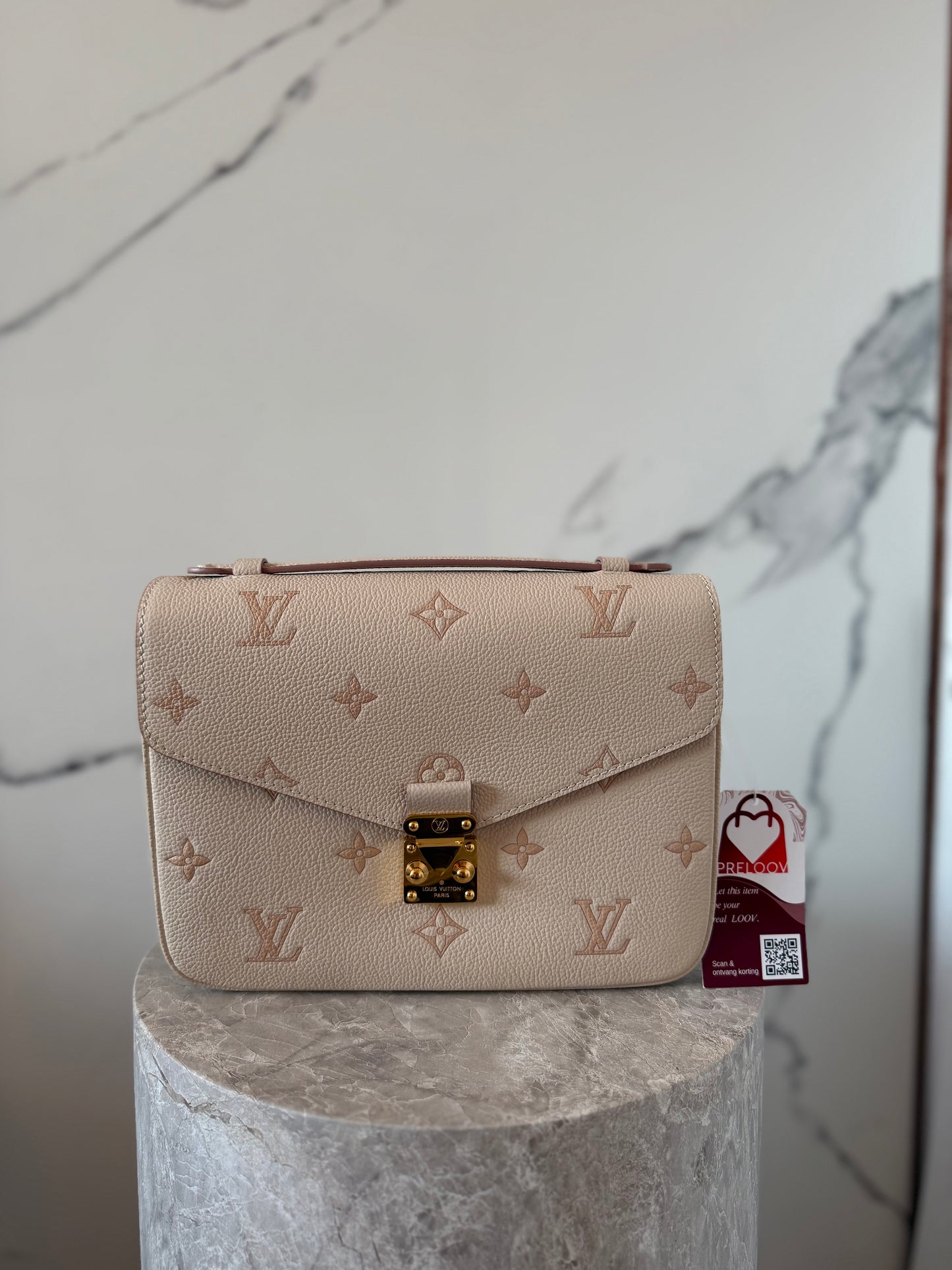 Louis Vuitton Pochette Metis Monogram Empreinte Eden M14977