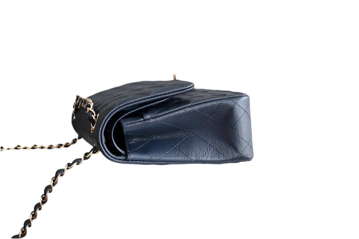 Chanel Classic Flap Bag Medium – Navy Blauw Caviar Leer met Gouden Hardware – Preloved Schoudertas 2023 collectie