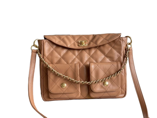 Chanel Double Pocket Hobo Bag Caramel schoudertas Calfskin | Brushed Gold Hardware