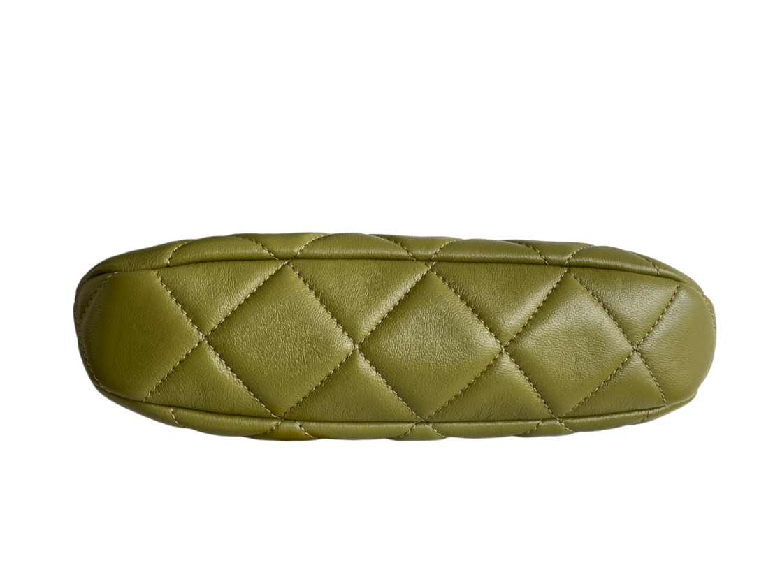 Chanel Matelassé Chain-Strap schouder tas – Light Olive Lambskin met Goudkleurige Hardware | 2024-Collectie