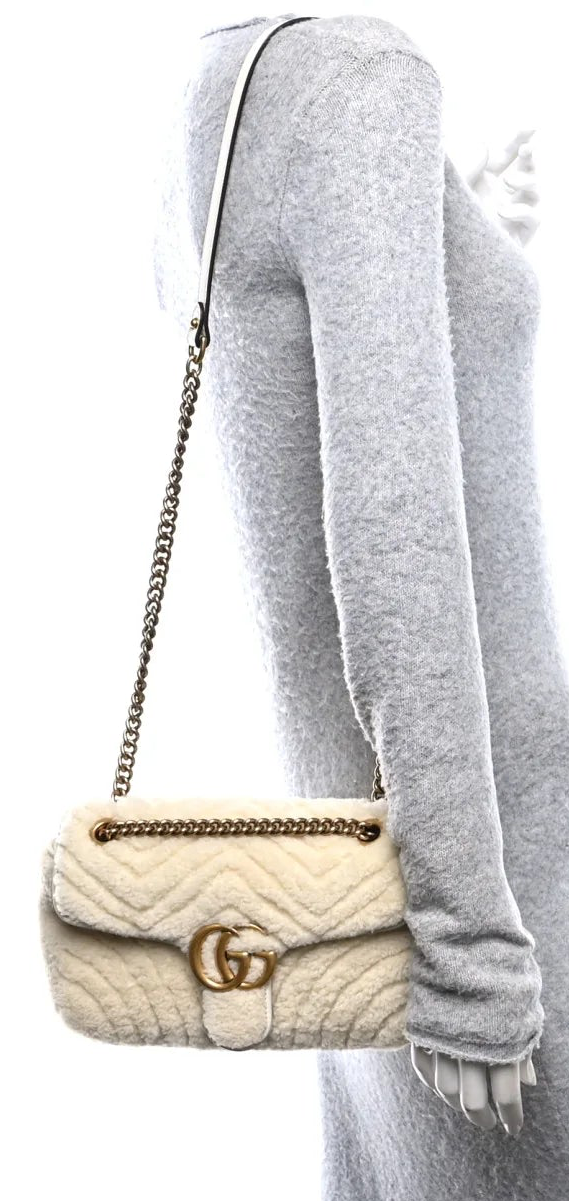 Gucci Marmont Tas Dames – Small Schoudertas Matelassé Wol Oud-Wit • Preloved