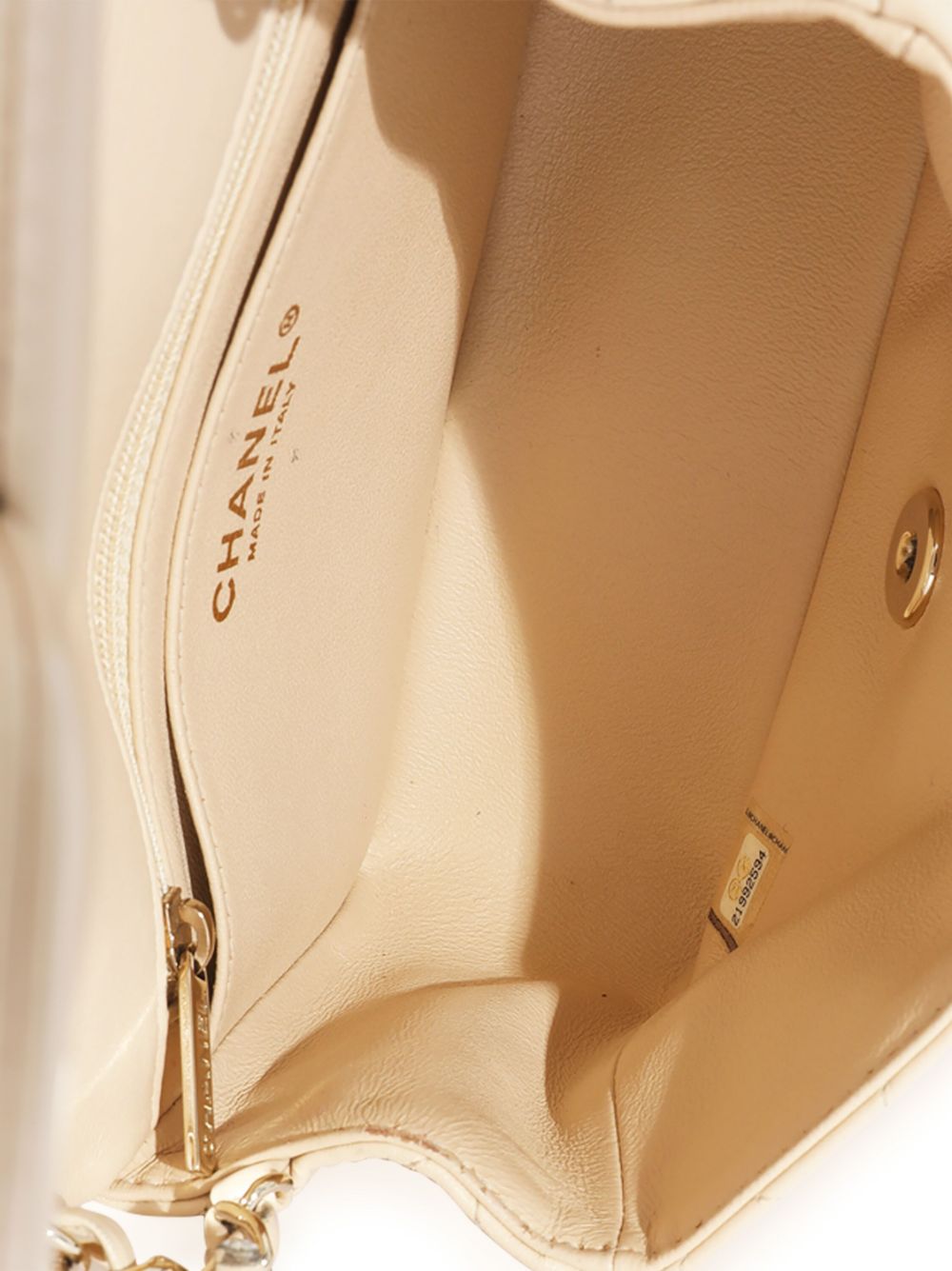 Chanel Classic Flap Crossbody Handtas Wit Crème Lamsleer 2021 Medium