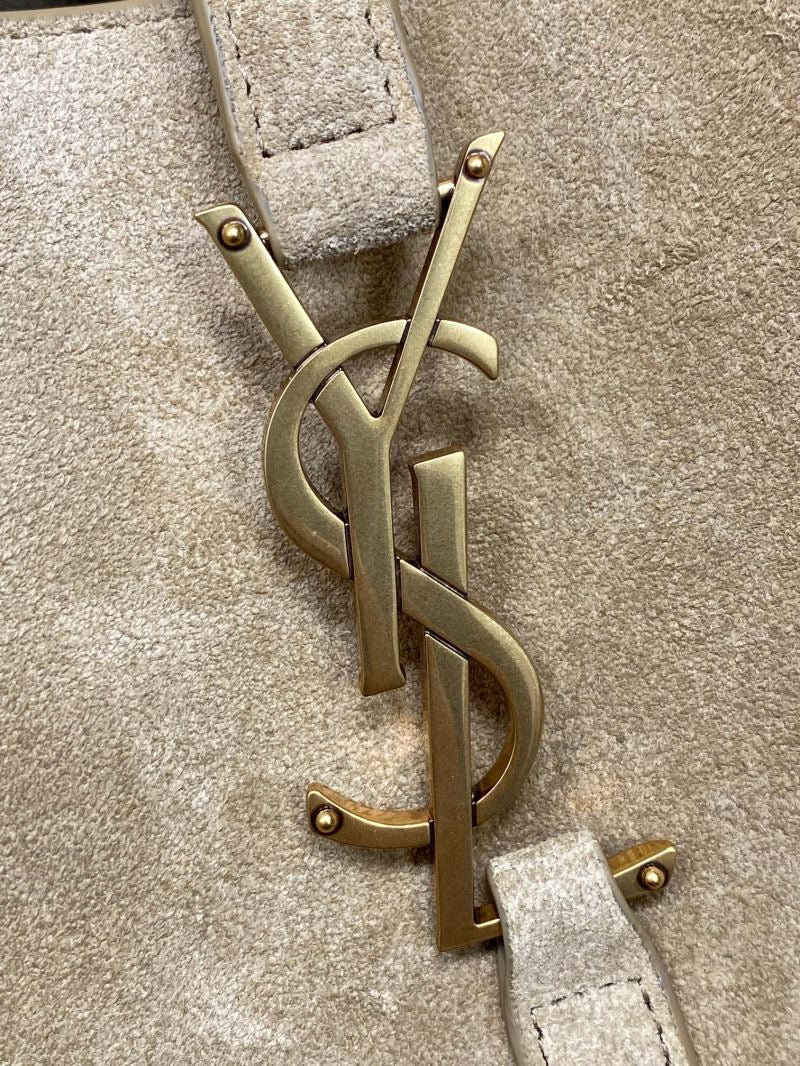 Saint Laurent Le 5 À 7 Supple Small Schoudertas Lichtbeige Suède, Tijdloos & Elegant